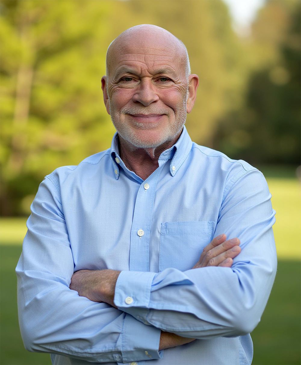 Kenneth Mitchell Bio