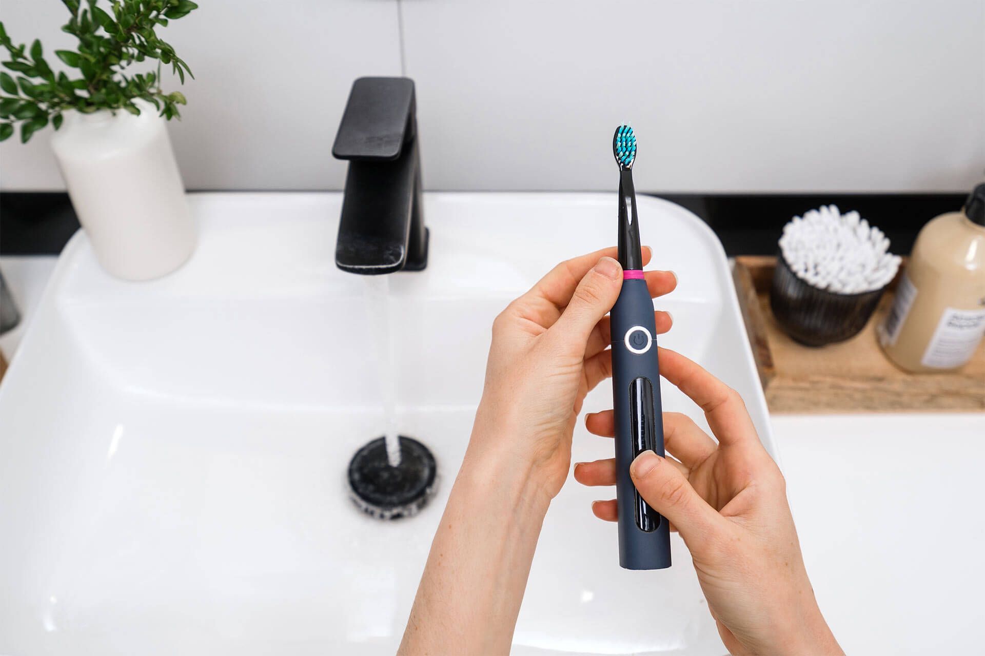 Electric Brush vs. Manual Brushes
